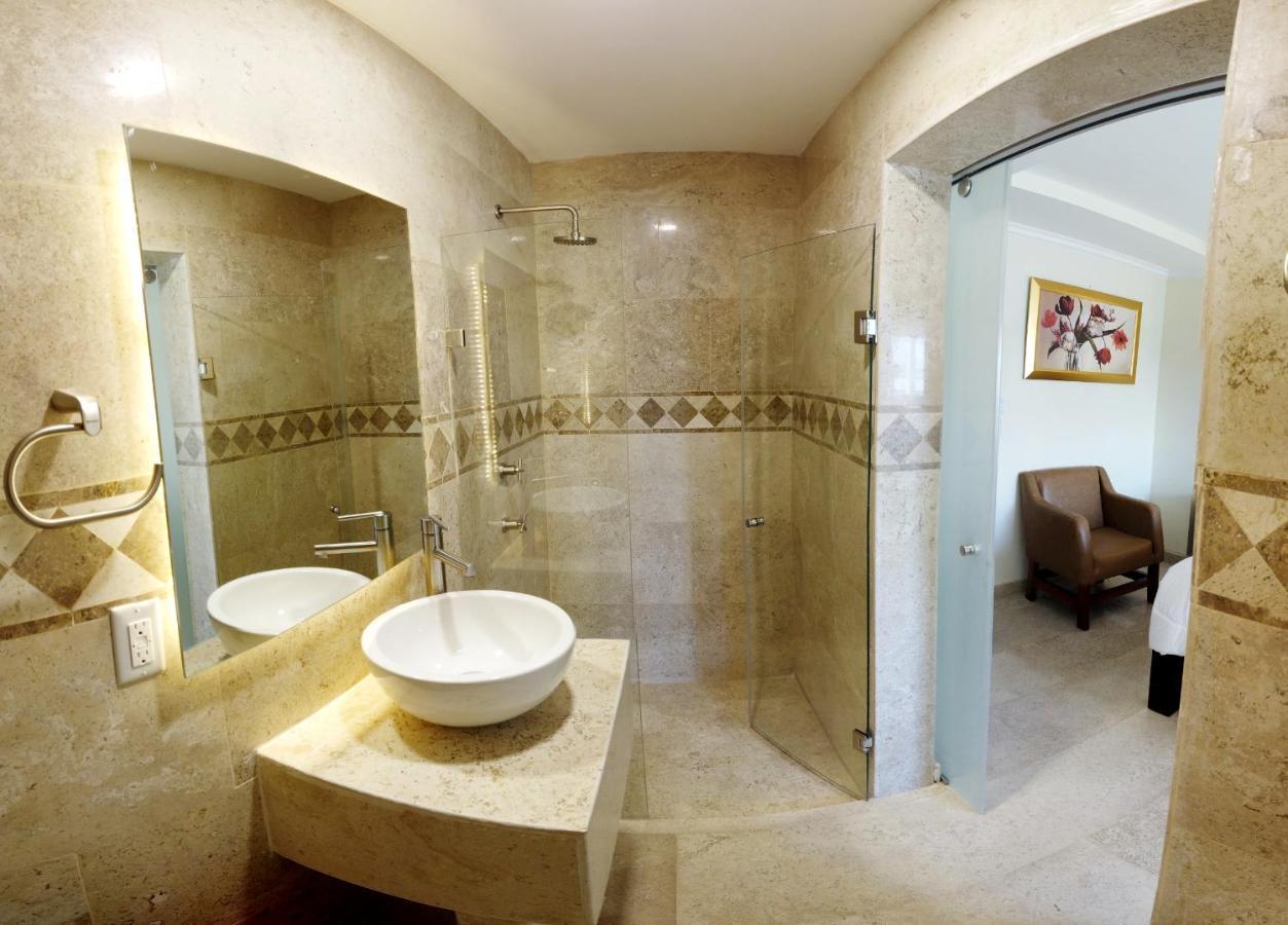 Real De La Pena Hotel 2 Ezequiel Montes Exteriör bild